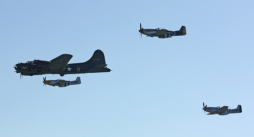 Boeing B-17 & P-51 Mustangs – Duxford Airshow Oct 2010